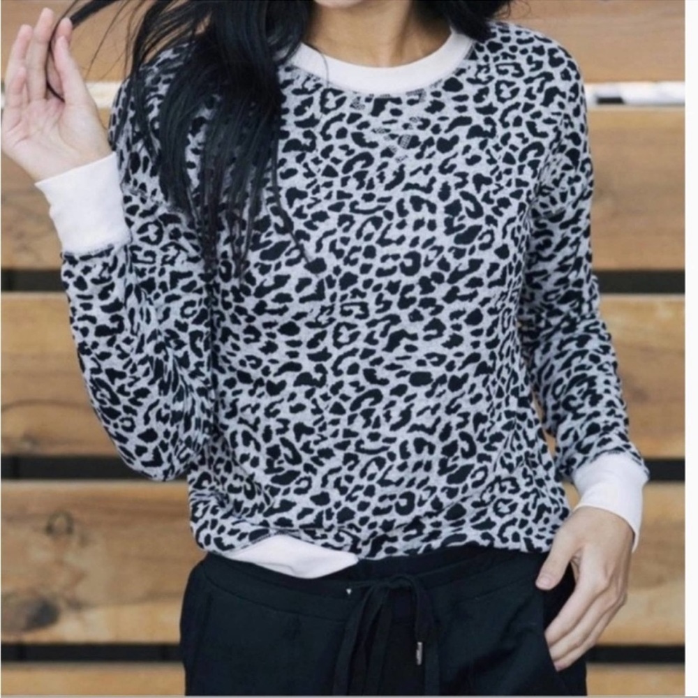 ZYIA Monochrome Leopard Print Sweatshirt